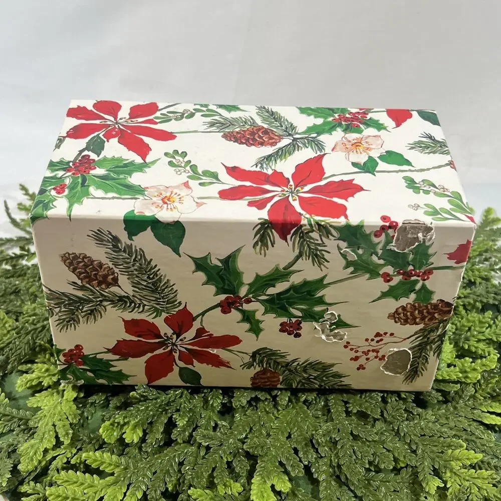 Vintage Faux Poinsettia Flowers Reflectors 20 Red String Lights Green Cord